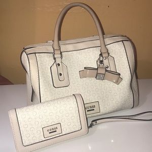 Guess purse with wallet